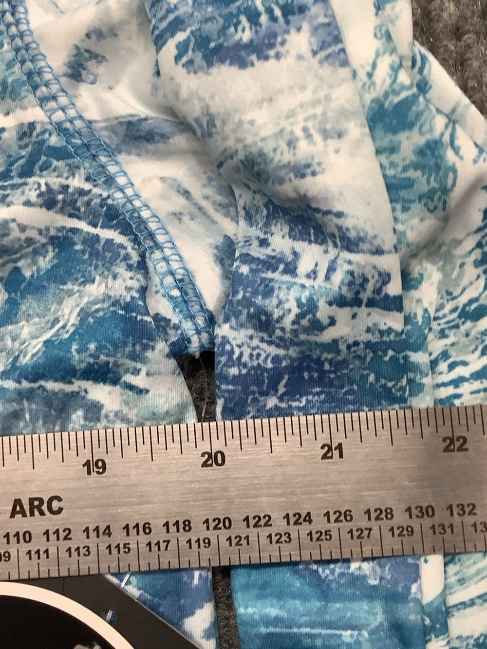 Realtree Men's Long Sleeve Performance Tee - Blue White Ocean Print - Picture 4 of 6